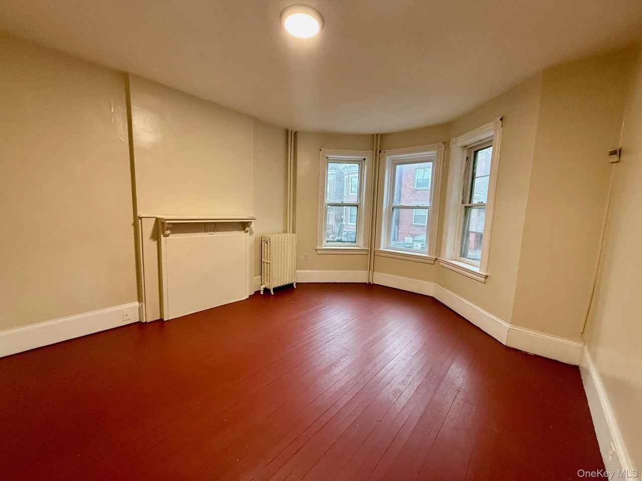 16 Lutheran St - Photo 2 of 11