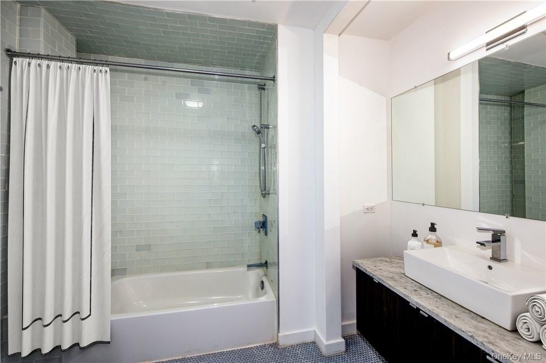 N Central Ave #3I - Photo 2 of 25