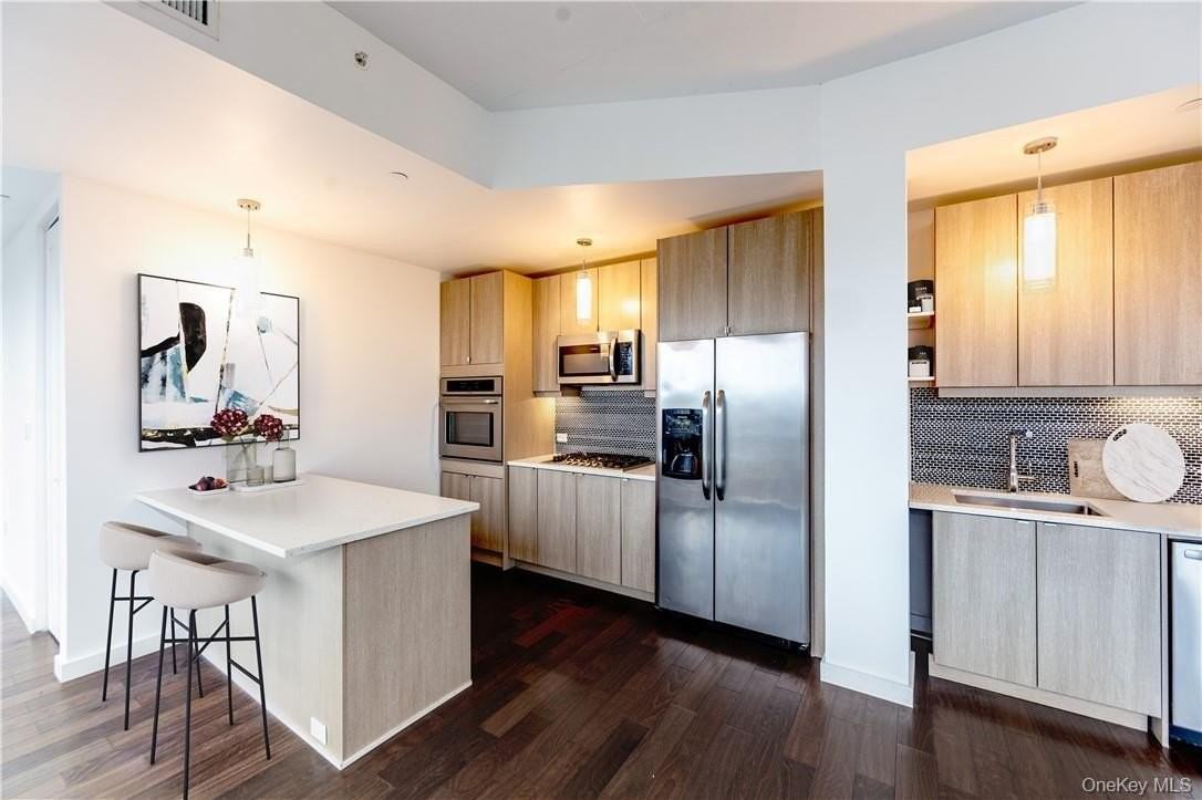 N Central Ave #3I - Photo 5 of 25