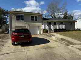 featured image of 127 Mill St