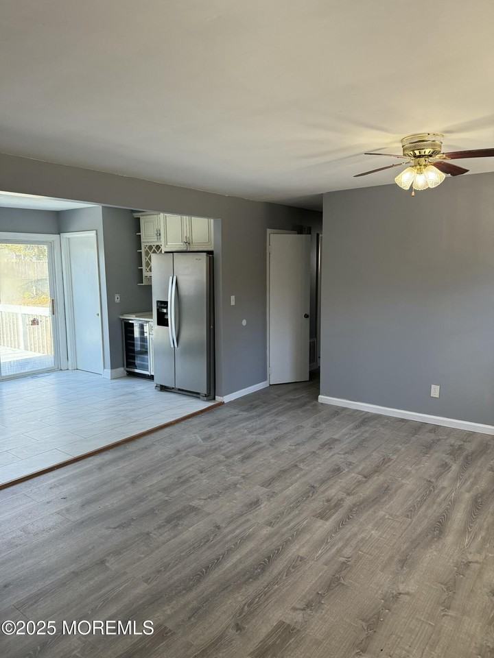 127 Mill St - Photo 2 of 25