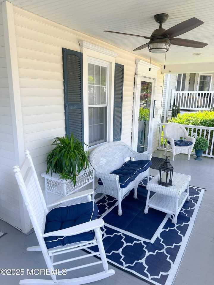 327 Woodland Ave - Photo 4 of 28