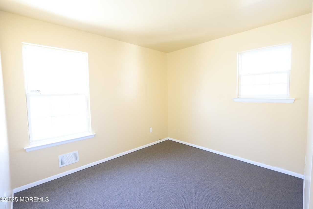 2208 Adams Ave - Photo 7 of 11