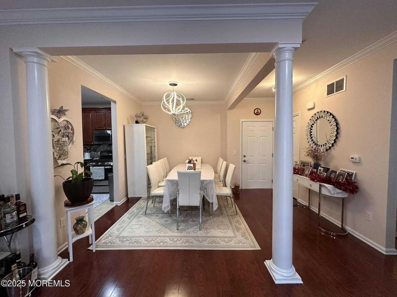 112 Regency Ct - Photo 5 of 32