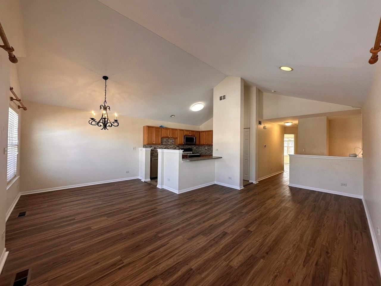 437 Pine Lake Cir - Photo 5 of 15