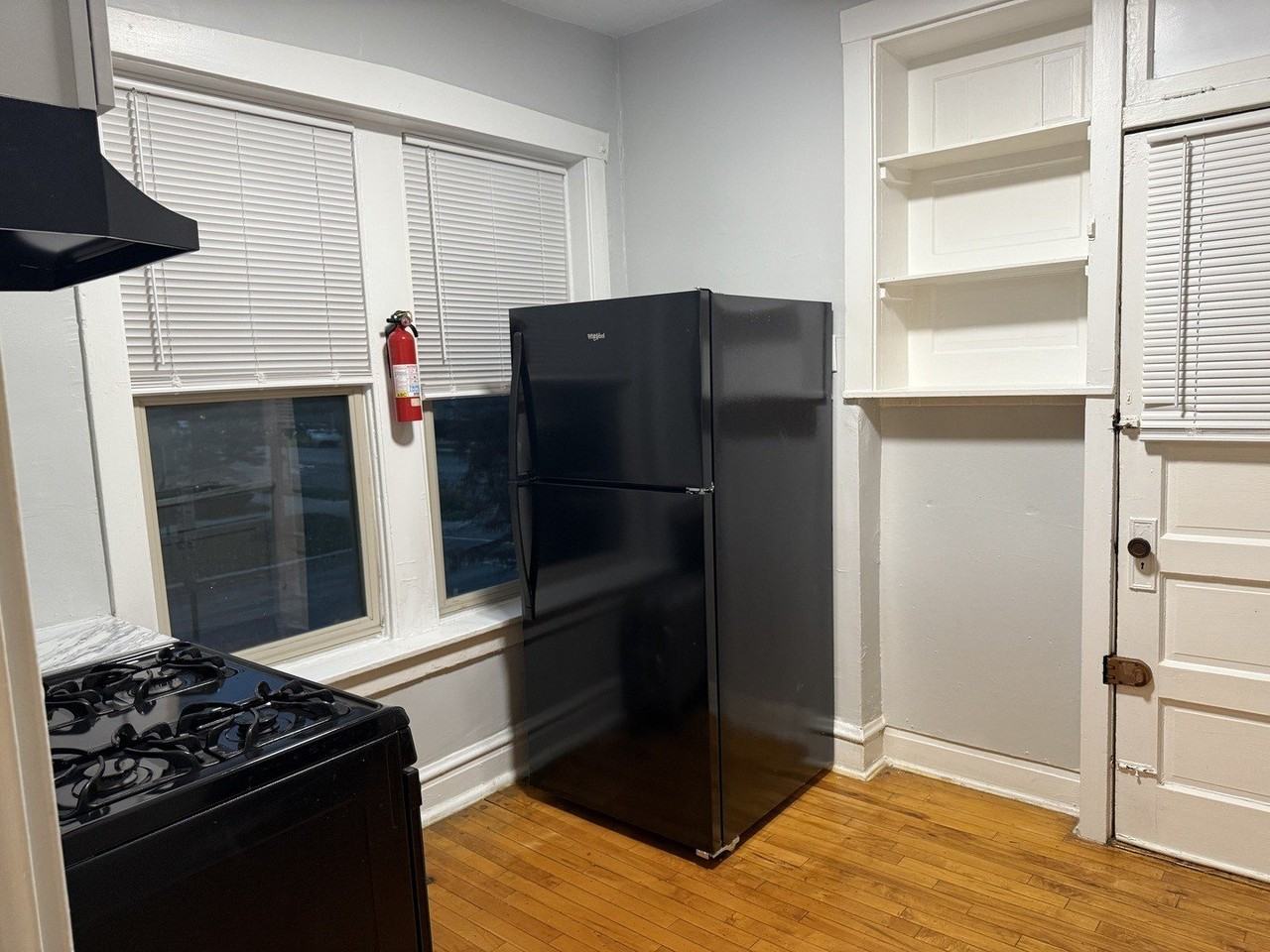 229 Washington Blvd Apt 1s #1S - Photo 6 of 16