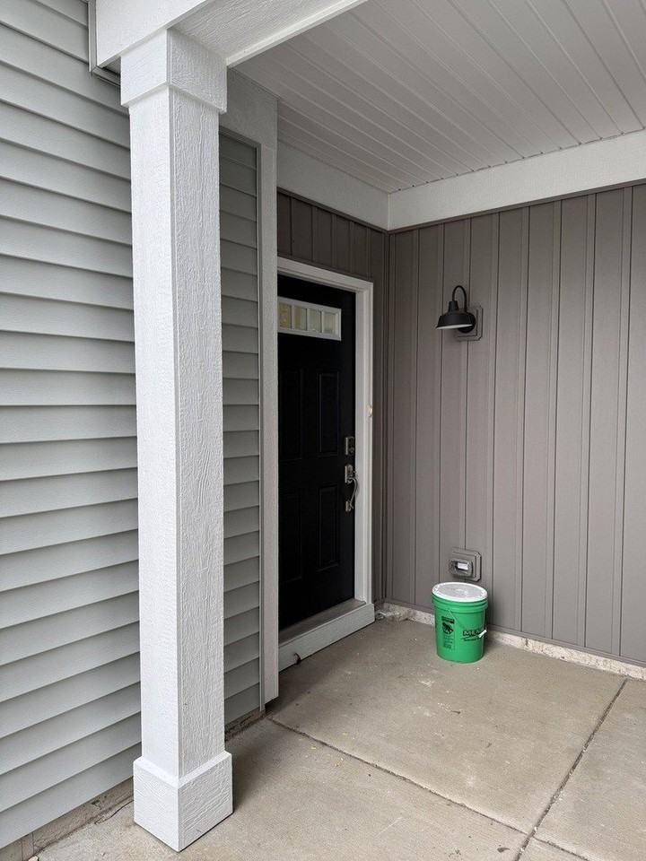 302 Kingsport Dr Unit 302 #302 - Photo 2 of 25