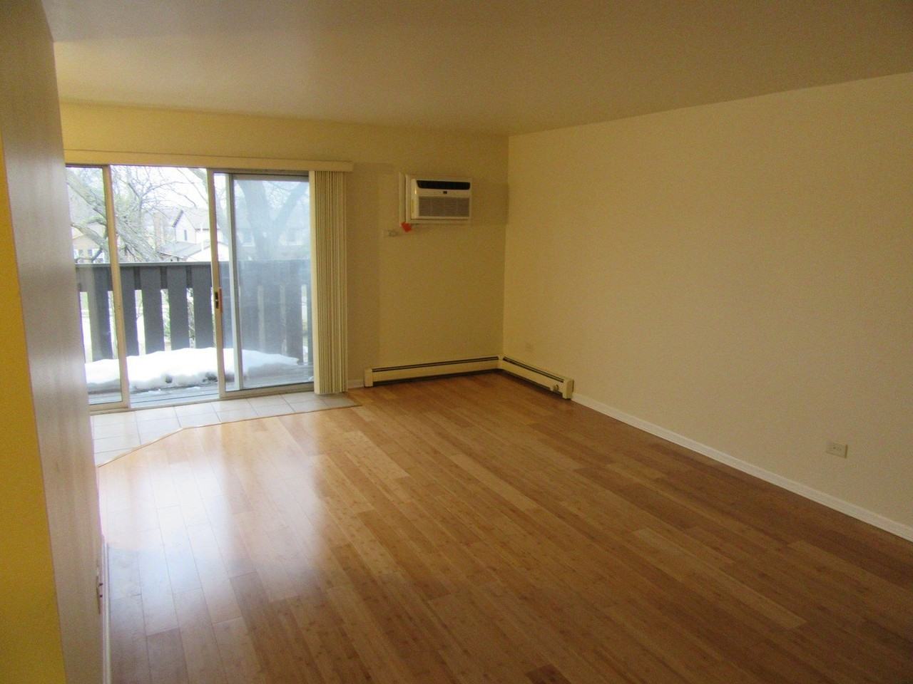 135 Pickwick Dr Apt E #E - Photo 2 of 17