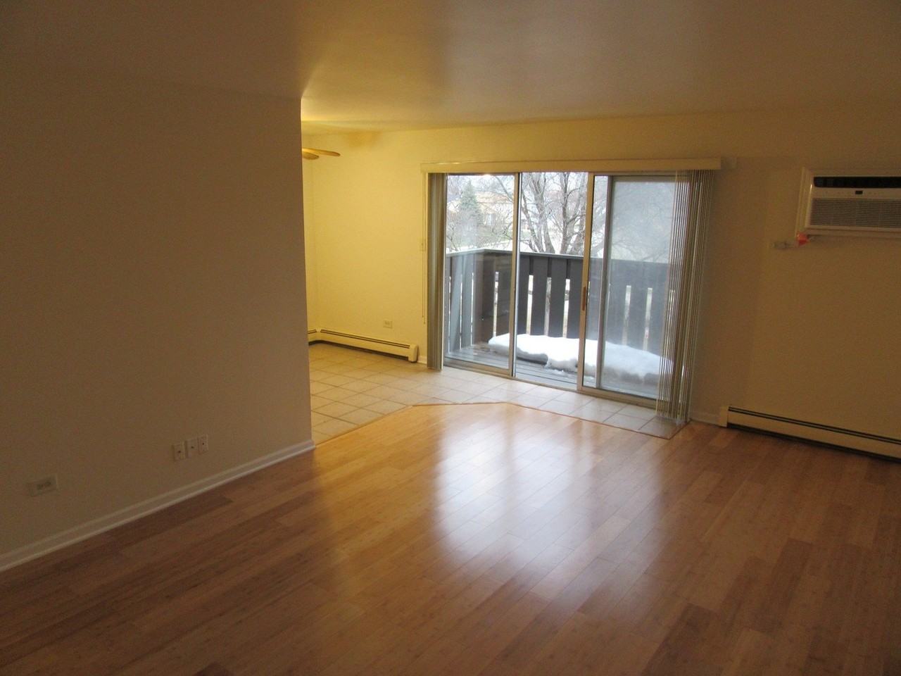 135 Pickwick Dr Apt E #E - Photo 3 of 17