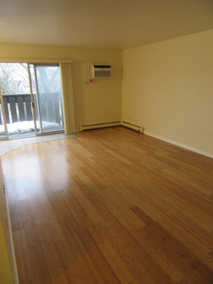 135 Pickwick Dr Apt E #E - Photo 4 of 17