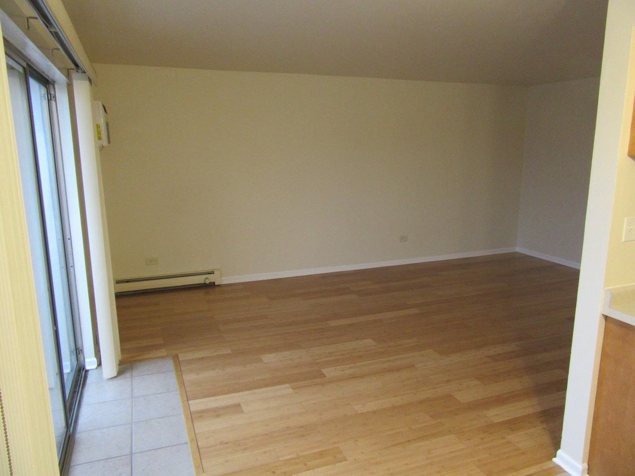 135 Pickwick Dr Apt E #E - Photo 5 of 17