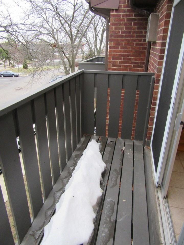 135 Pickwick Dr Apt E #E - Photo 6 of 17