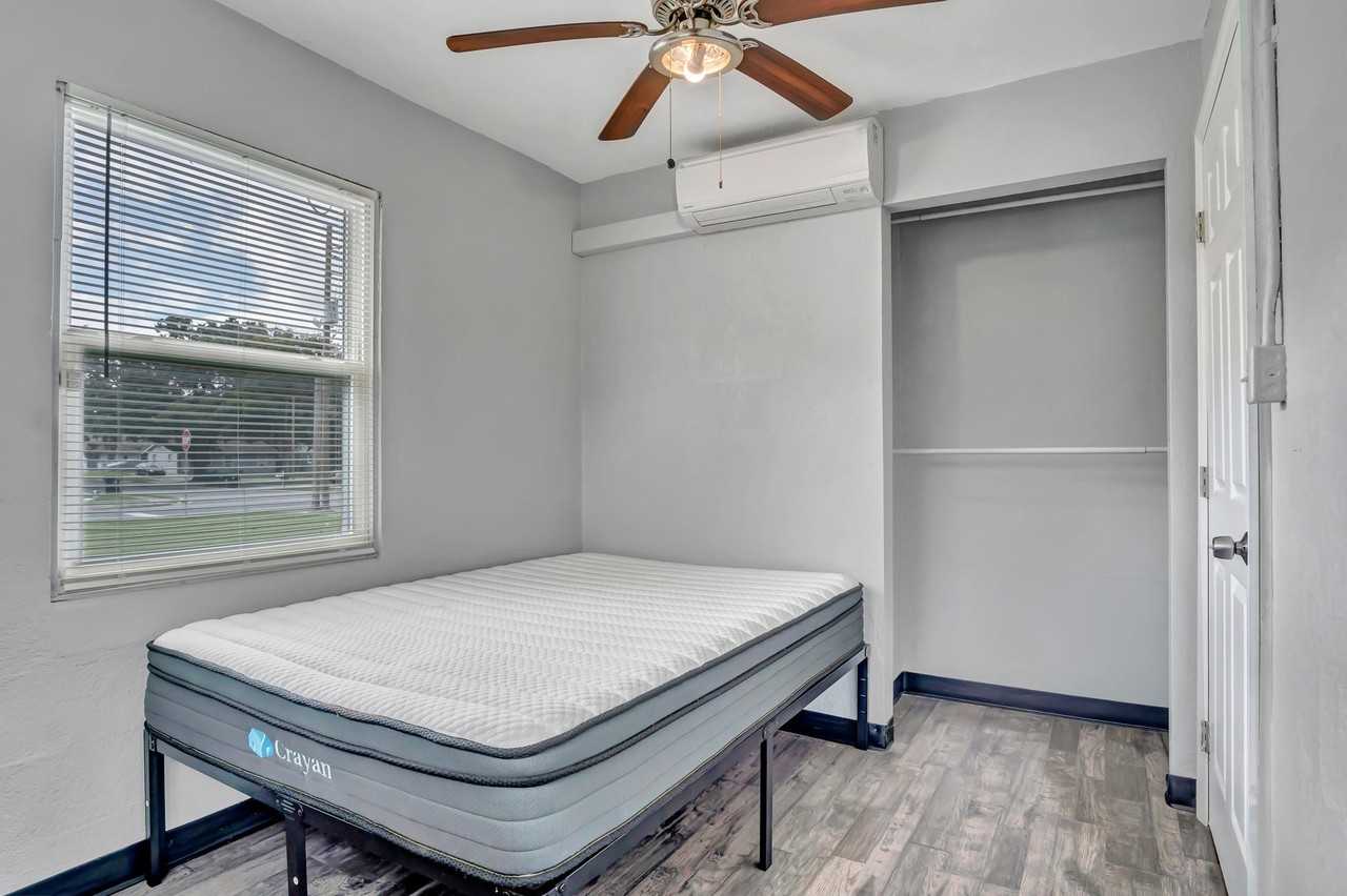 N Lee Ave - Photo 7 of 8