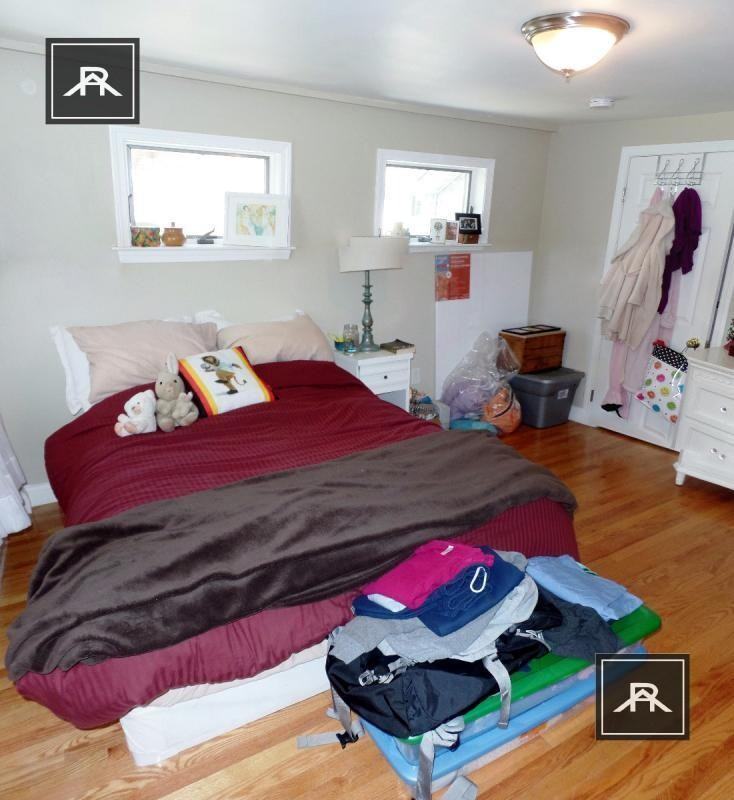 55 Day St - Photo 4 of 8