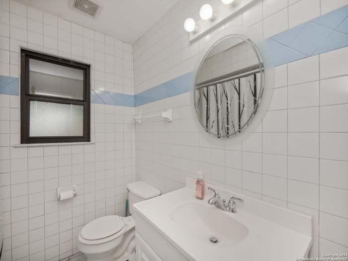 Willow Dr - Photo 2 of 8