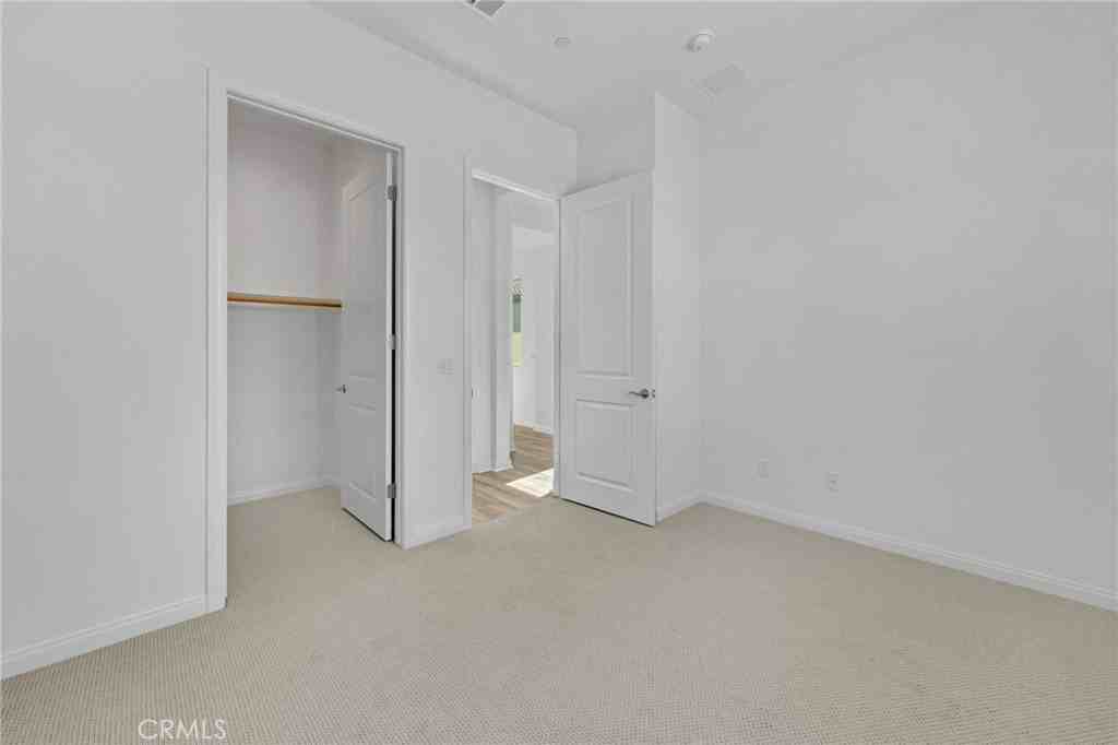 11919 Greenpeak St - Photo 6 of 50