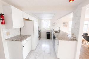 featured image of Candle Dr