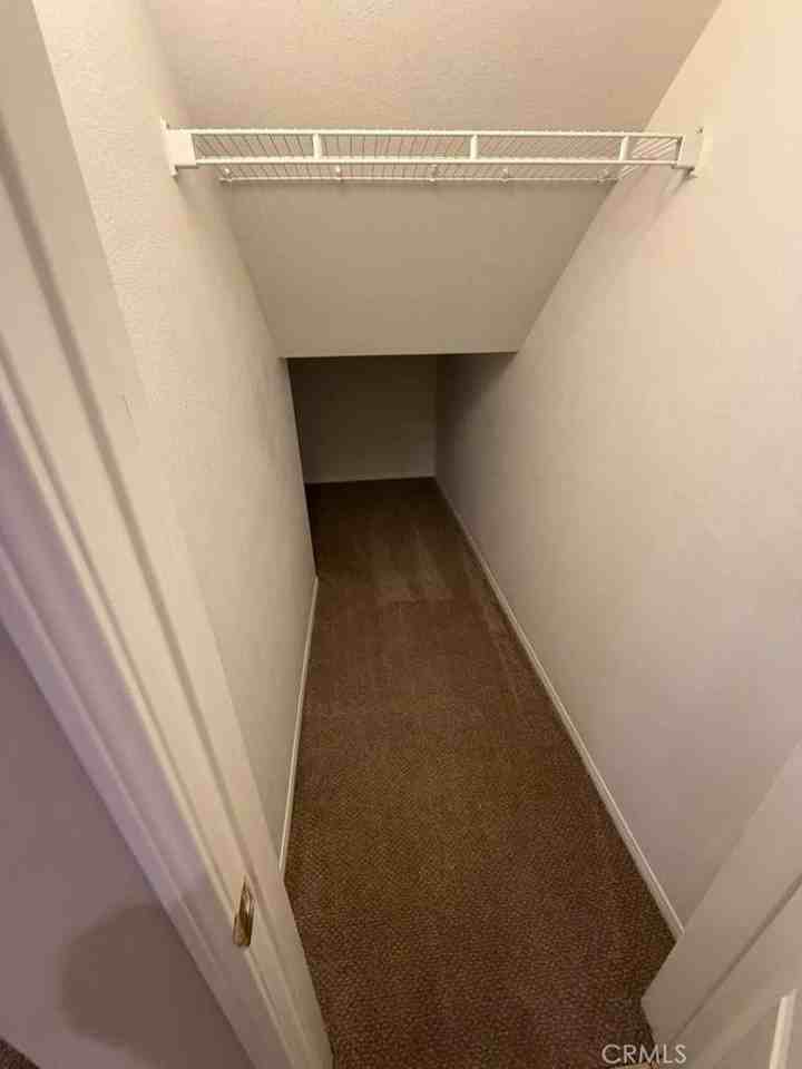 29105 Bluestone Dr - Photo 3 of 8