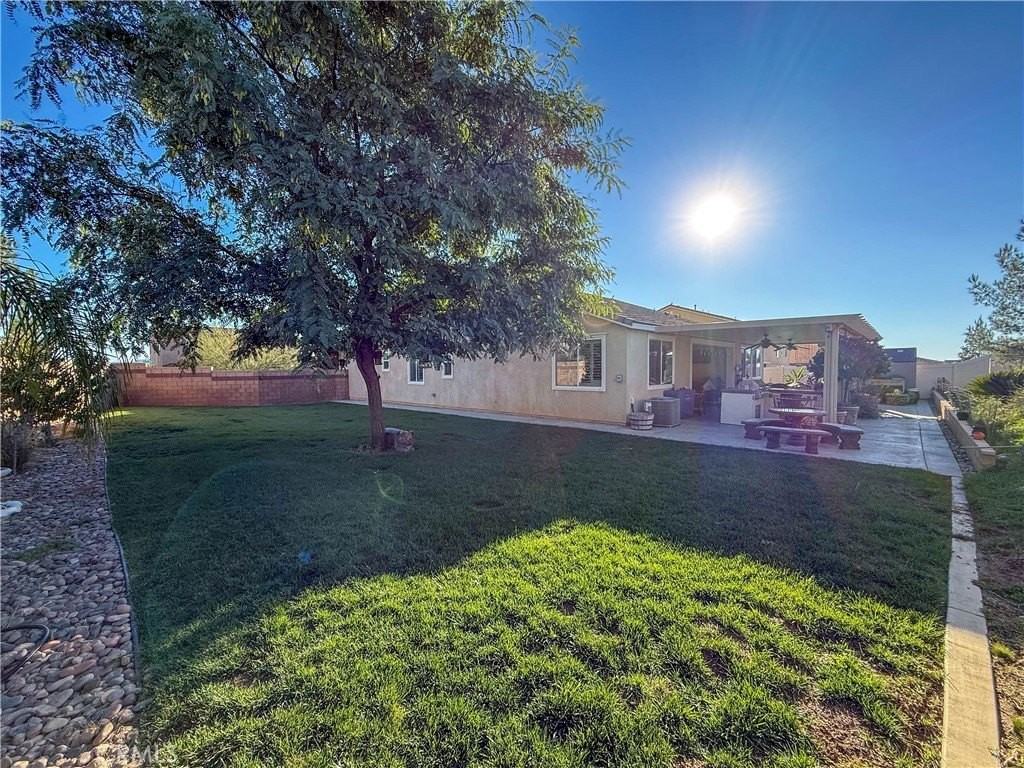 1444 Worland St - Photo 5 of 15