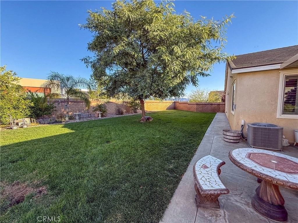 1444 Worland St - Photo 6 of 15