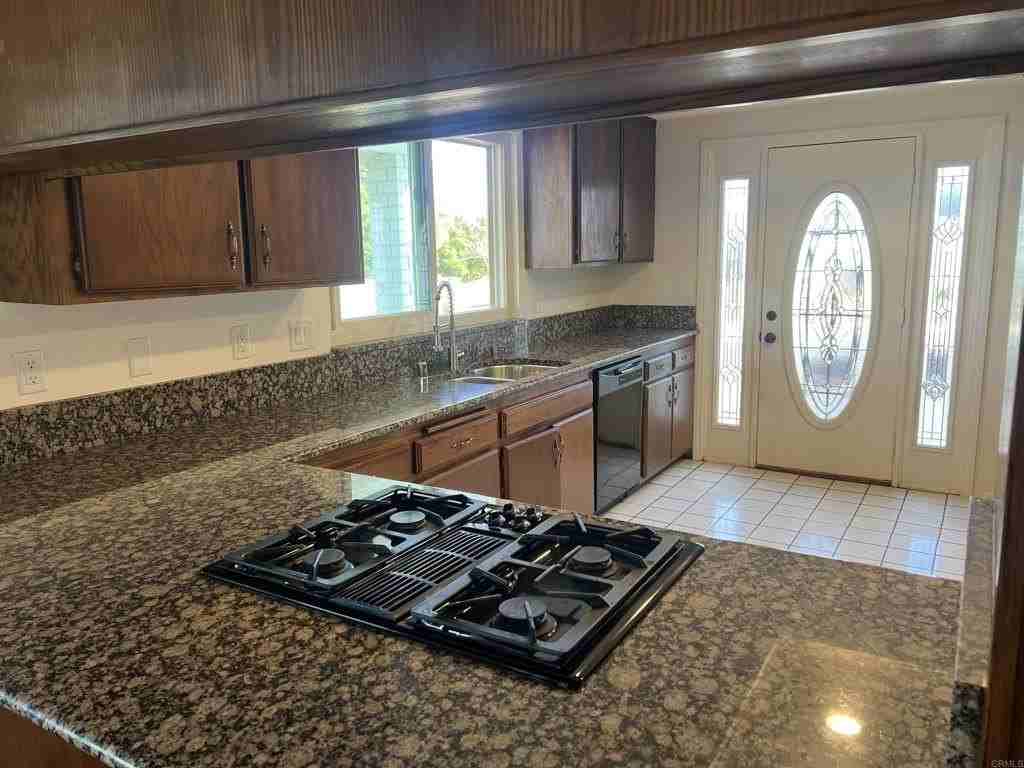 1224 Alpine Heights Rd - Photo 7 of 33