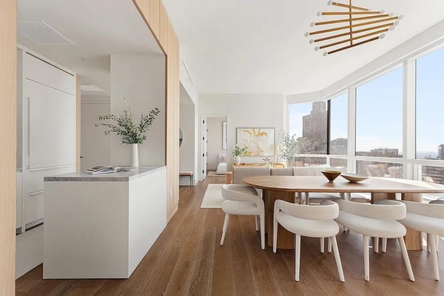 77 Greenwich St - Photo 4 of 10