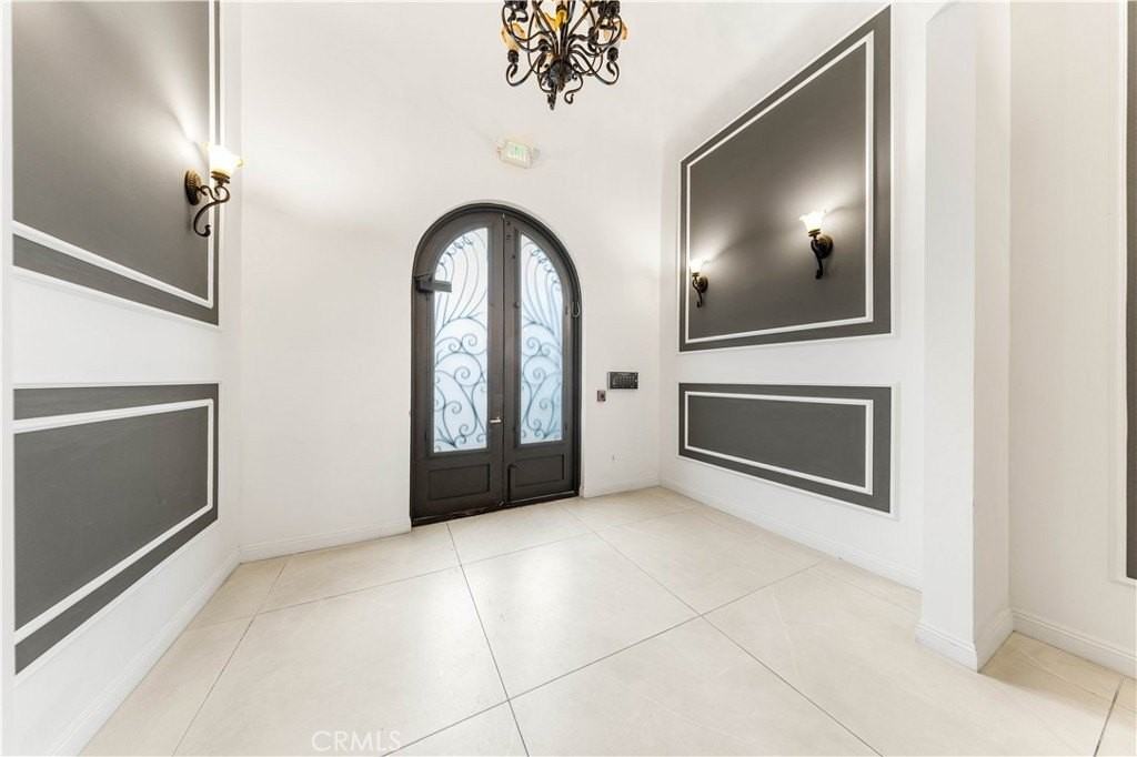 11218 Camarillo St #404 - Photo 5 of 50