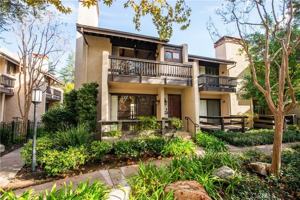 featured image of 5711 Owensmouth Ave #127