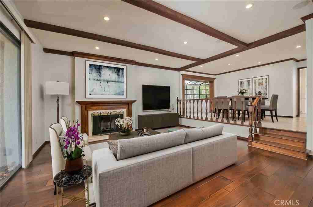 5711 Owensmouth Ave #127 - Photo 3 of 30