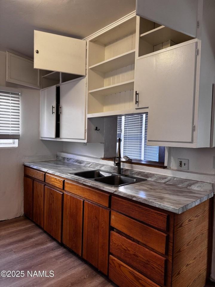 215 W Fourth St - Photo 3 of 14