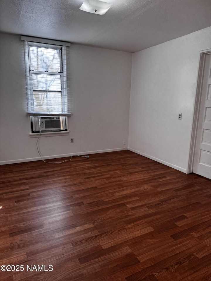 215 W Fourth St - Photo 6 of 14