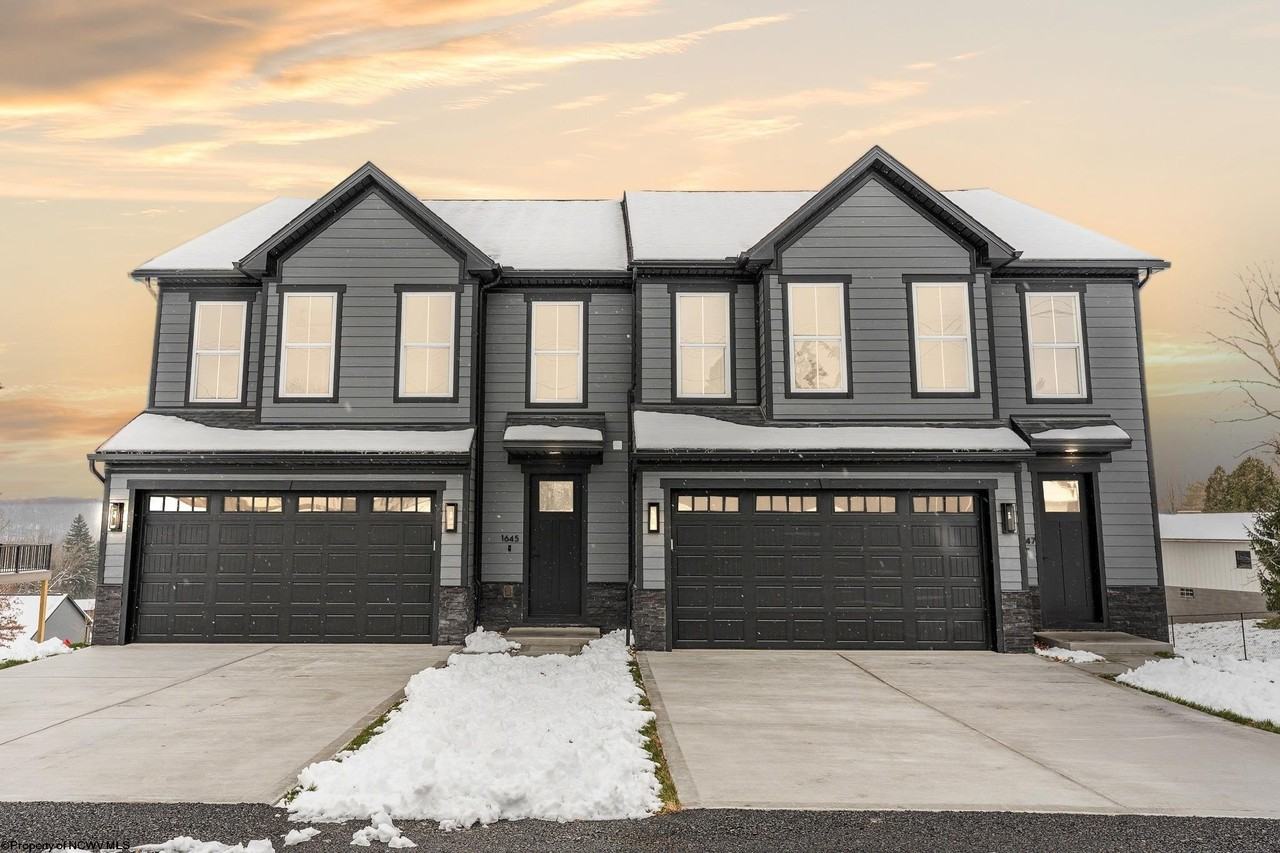 1645 Van Voorhis Rd - Photo 2 of 48