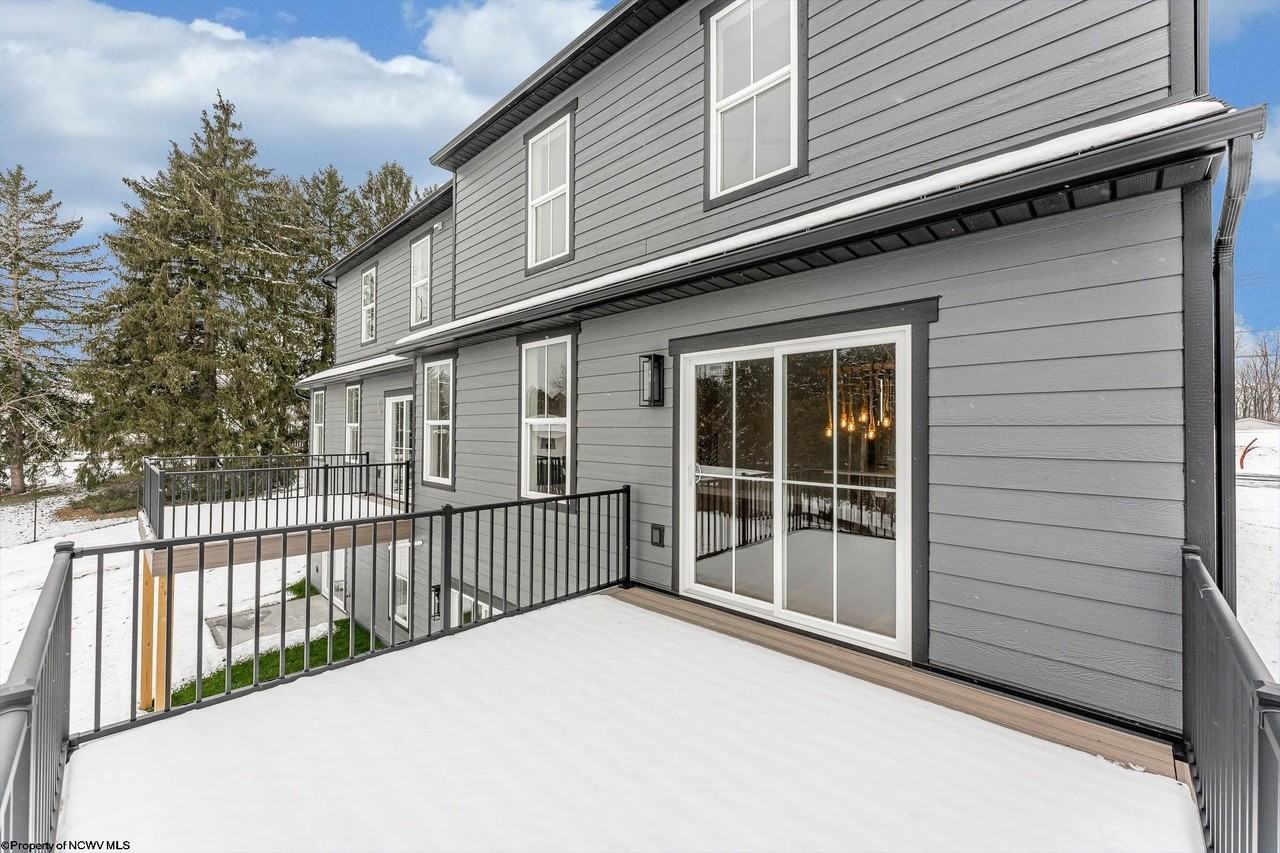 1645 Van Voorhis Rd - Photo 4 of 48