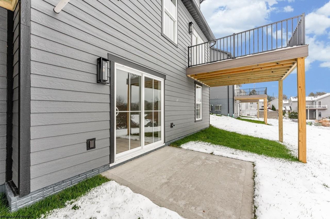 1645 Van Voorhis Rd - Photo 6 of 48