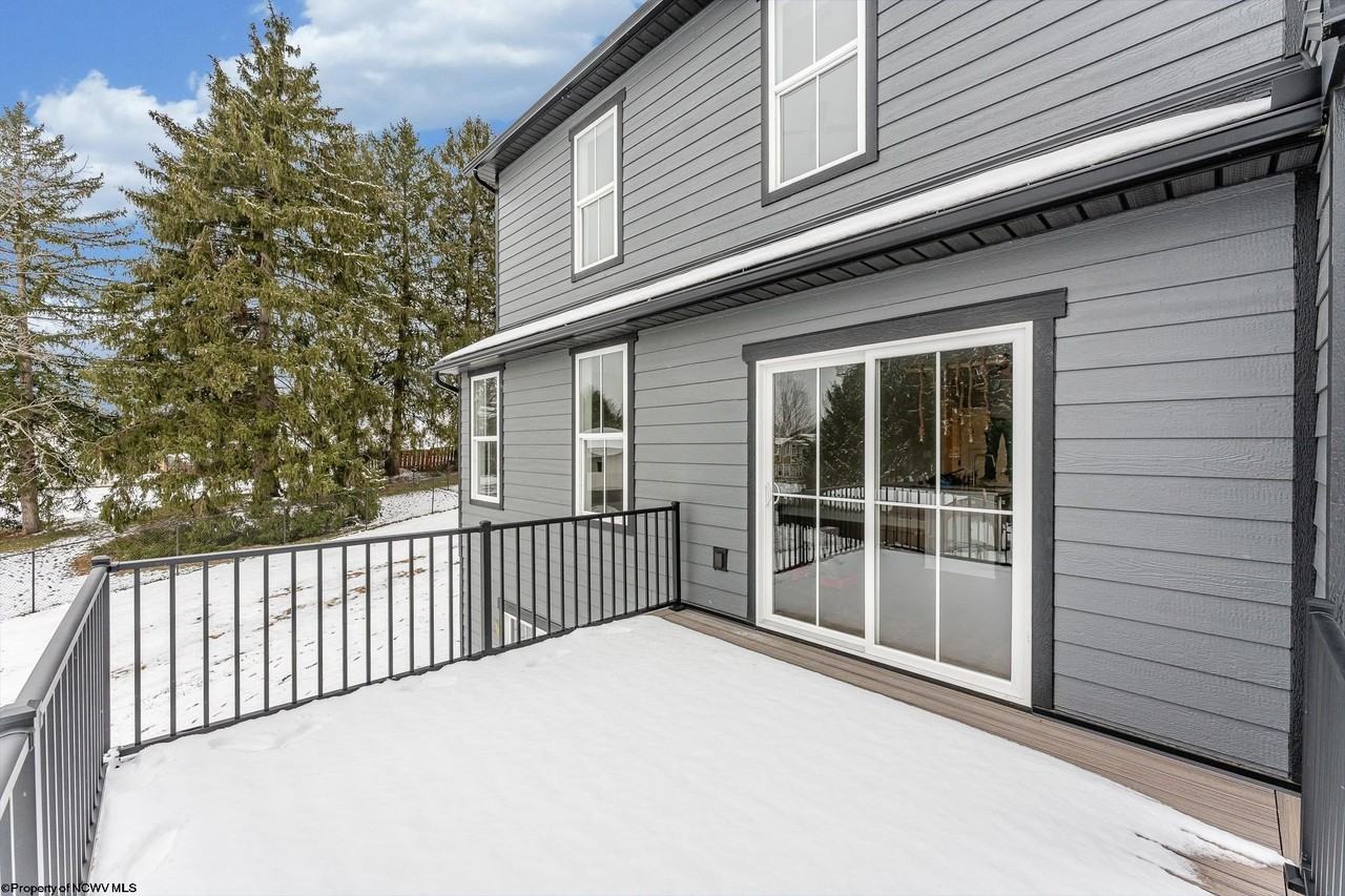 1647 Van Voorhis Rd - Photo 4 of 50