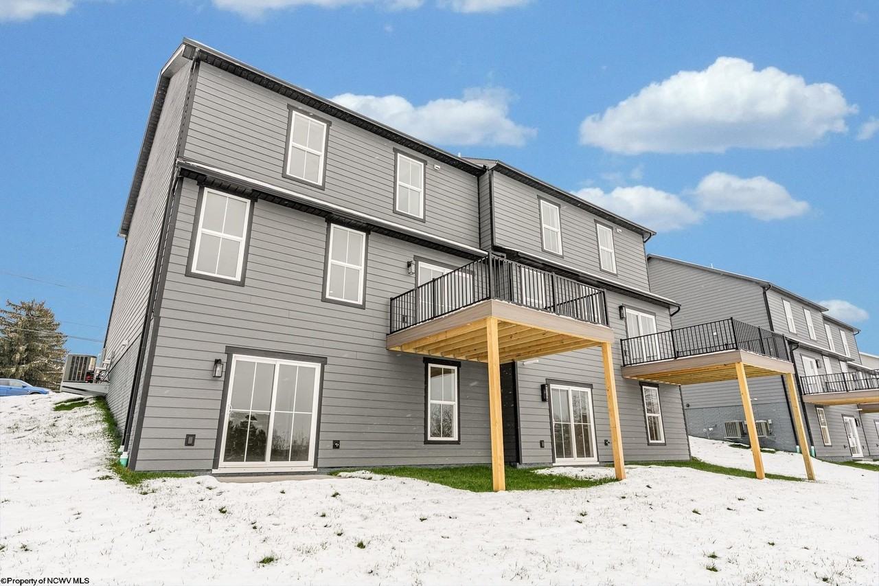 1647 Van Voorhis Rd - Photo 5 of 50