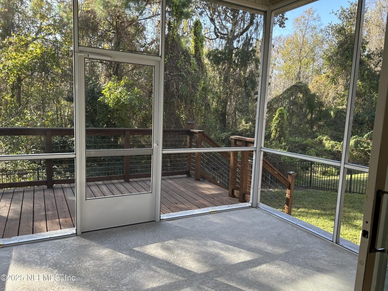 1630 Majestic View Ln - Photo 5 of 28