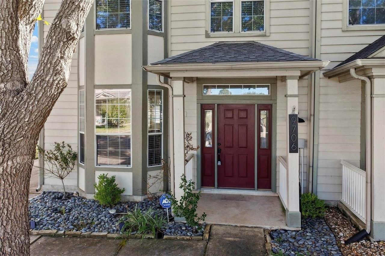 9706 Coyote Creek Dr - Photo 3 of 31