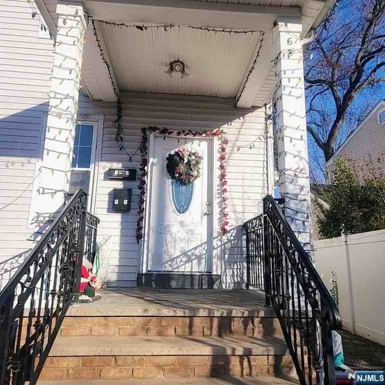 62 Shadyside Ave - Photo 2 of 17