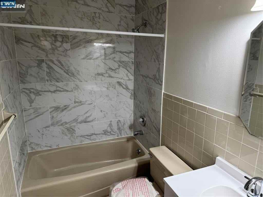 107 Bellgrove Dr Apt 3b - Photo 7 of 11