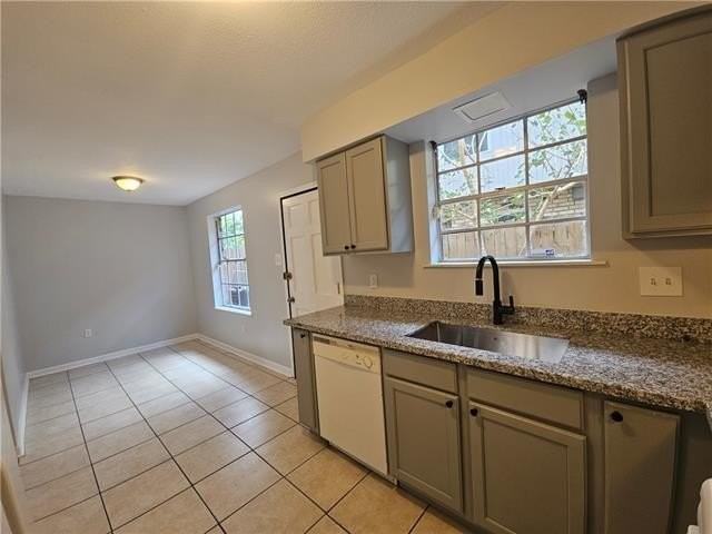 11040 Roger Dr #C - Photo 2 of 19