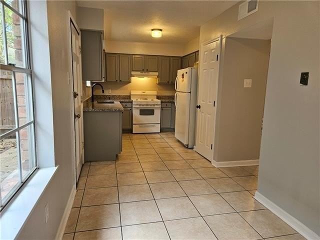 11040 Roger Dr #C - Photo 3 of 19