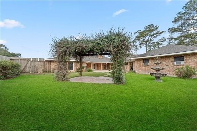 601 Rue Cannes - Photo 2 of 26