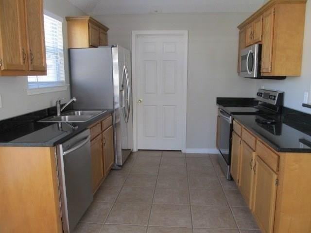 831 Chevreuil St - Photo 6 of 9