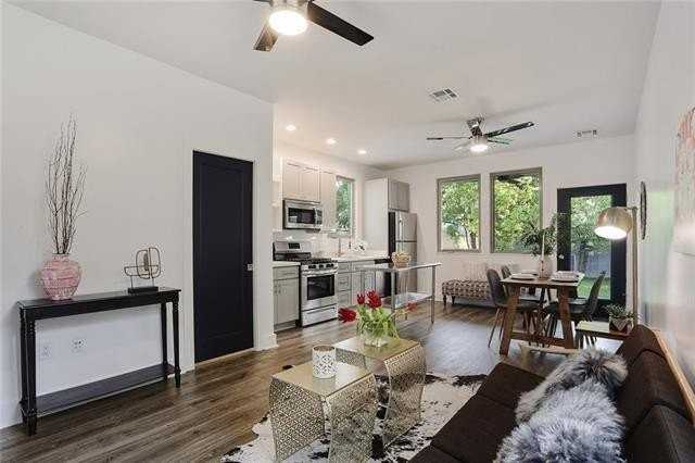 4622 Baudin St #A - Photo 6 of 28