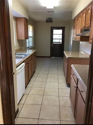 3240 Idaho Ave - Photo 3 of 12