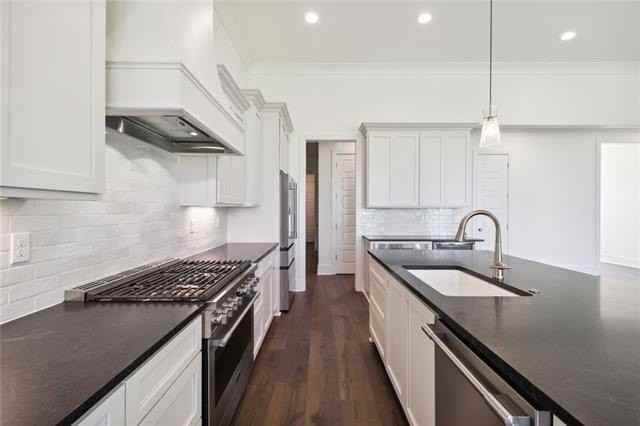 7158 Bedicove Dr - Photo 5 of 18