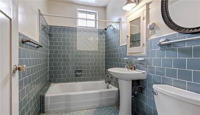 1925 1/2 Burdette St - Photo 7 of 8