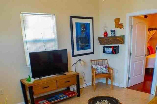 1403 Port St - Photo 5 of 17