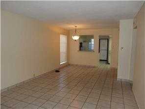 3320 N Arnoult Rd - Photo 5 of 8